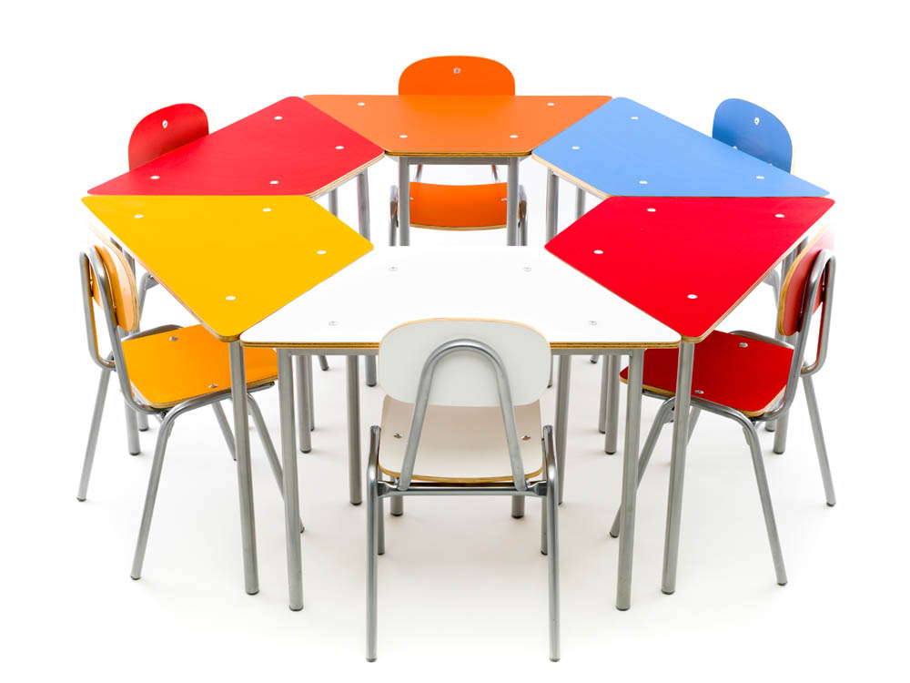 MESA TRAPEZOIDAL INDIVIDUAL Y SILLA